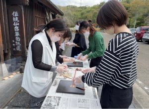 photo1