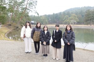 毛越寺浄土庭園にて