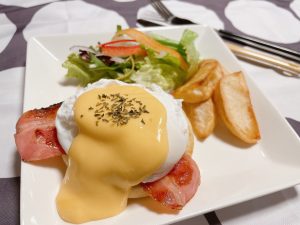 13 - アメリカニューヨークの朝ごはん「エッグベネディクト」