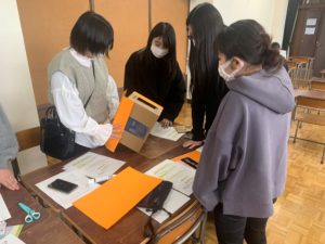 はがき回収BOXを作成中