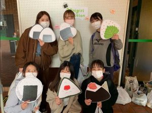 おにぎりアクション④
